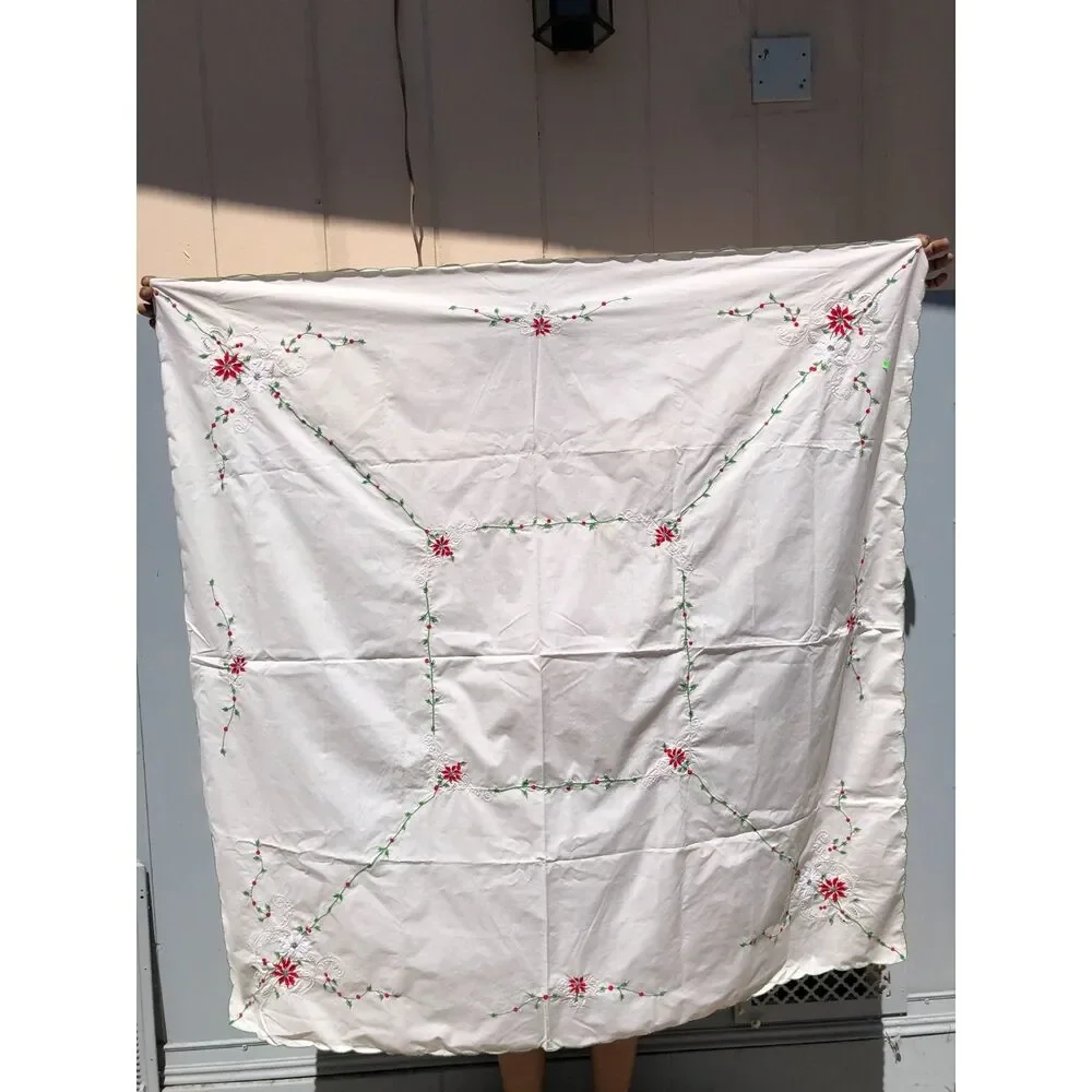 Vtg 70s Christmas Poinsettia Cutwork Tablecloth 48